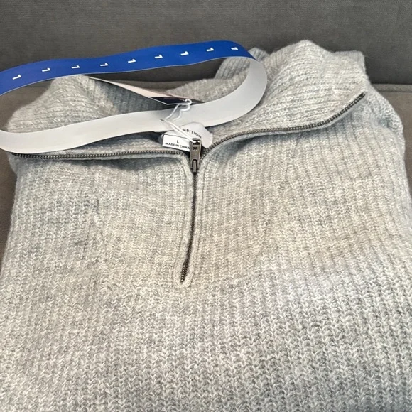 Women's Gray Quarter-Zip Sweater - Picture 5 of 6
